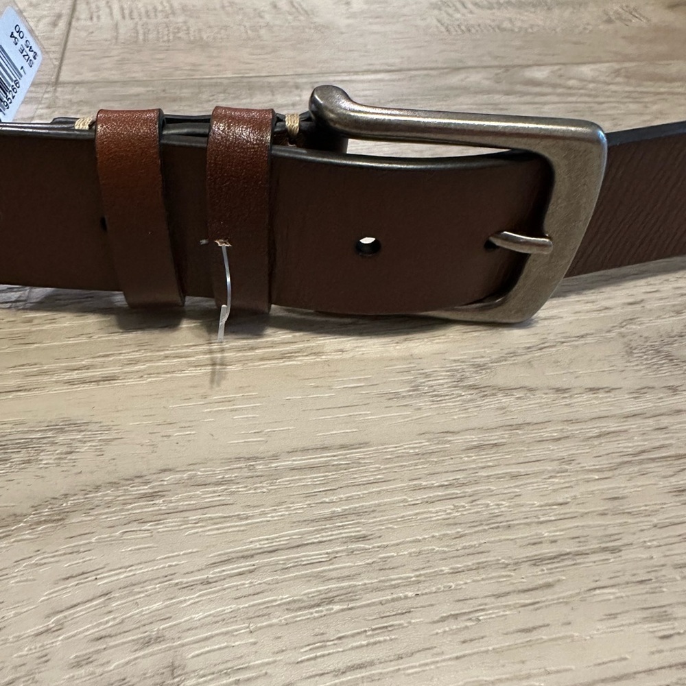 Brown Leather Belt NWT Roundtree & York full grain cowhide